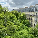 Urban Retreat In Paris