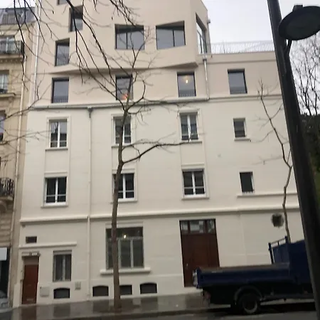 Urban Retreat In Parigi